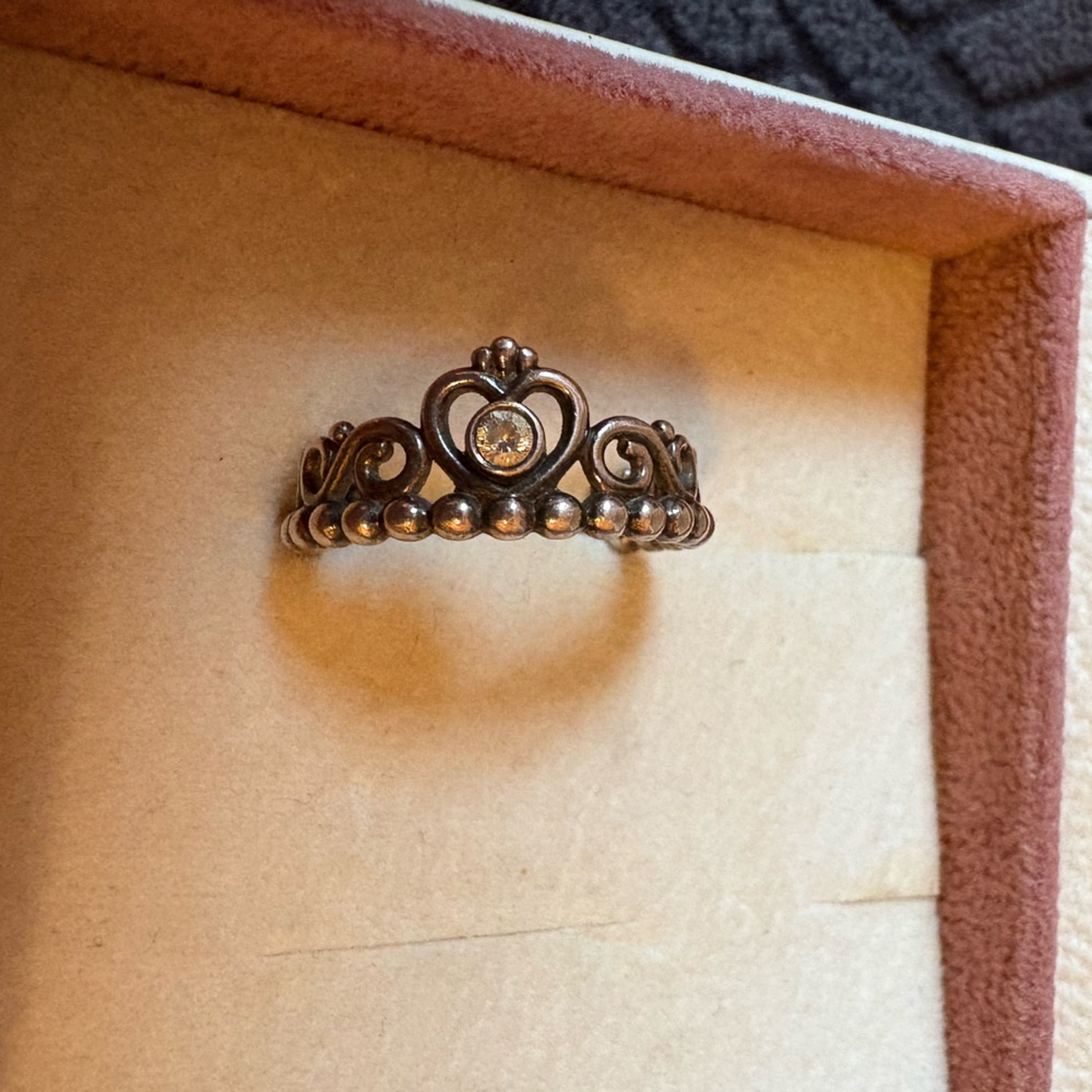Pandora silver and zircon Vintage-Inspired crown Ring
